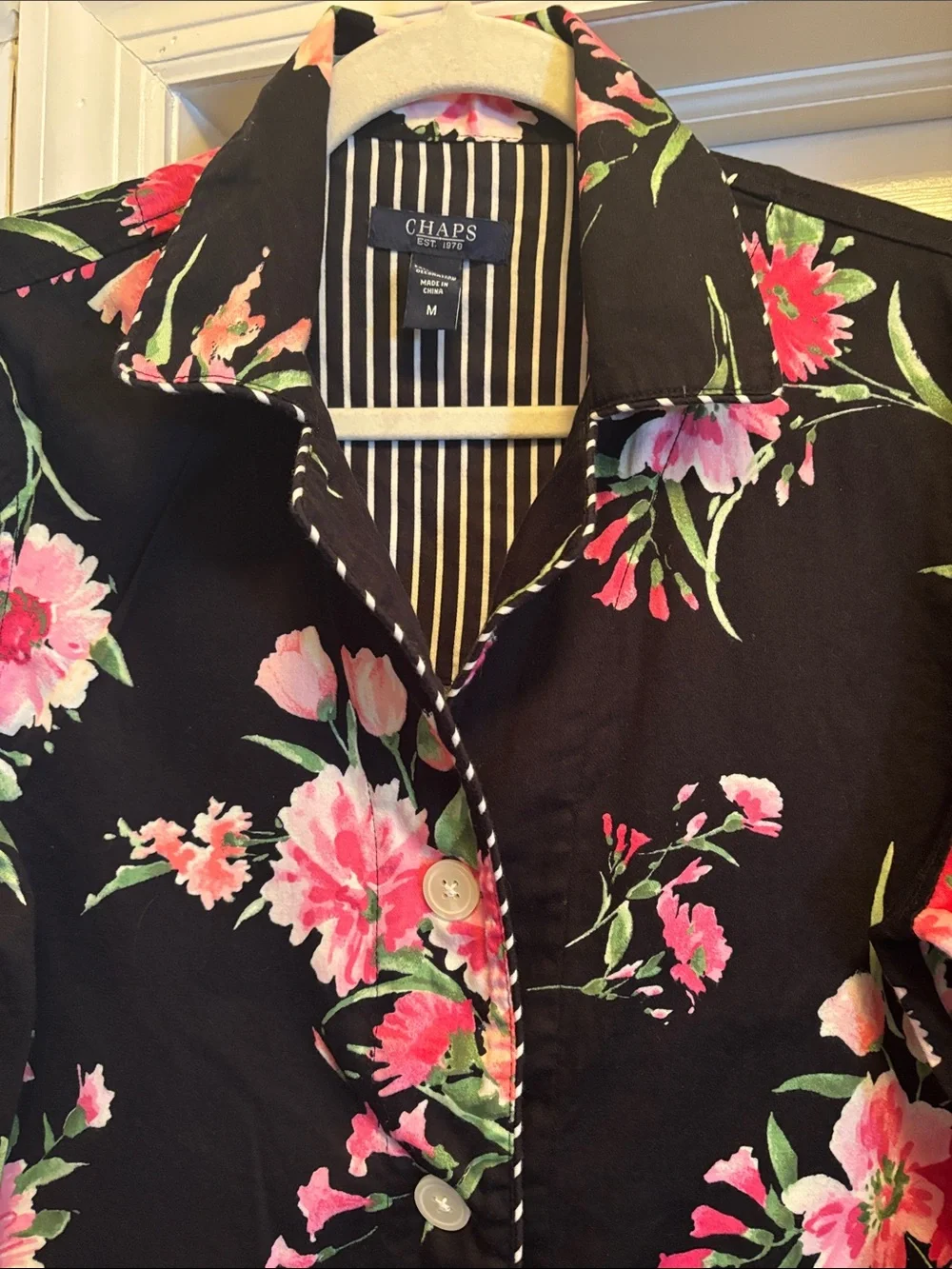 Gently used, CHAPS Women's Black Floral Pajamas 🌷